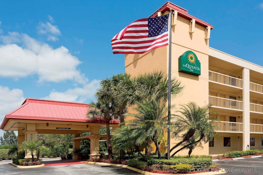 photo 1 of La Quinta Inn by Wyndham West Palm Beach - Florida Turnpike