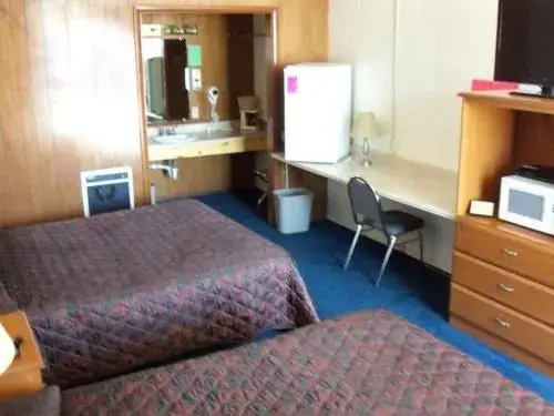 photo 1 of Lazy B Motel