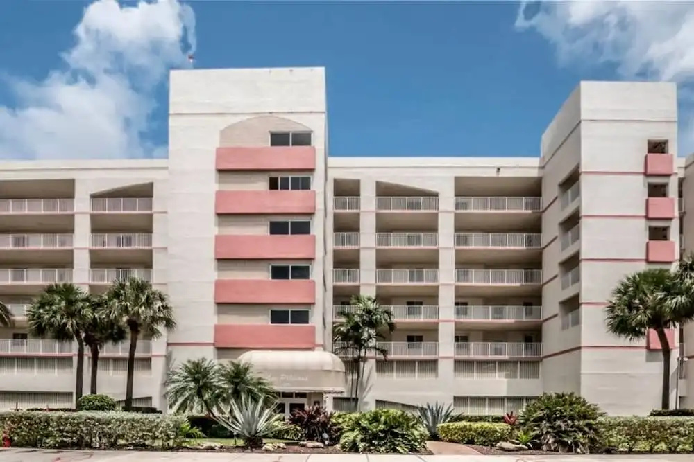 photo 1 of Les Pélican 410 - Condo 4 People, Sunny Isles