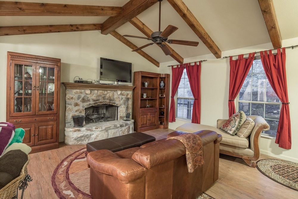 photo 1 of Little Rock 'N' Woodv 2 Bedrooms 2 Bathrooms Home
