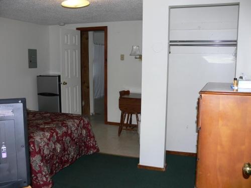 photo 1 of Locust Grove Motel