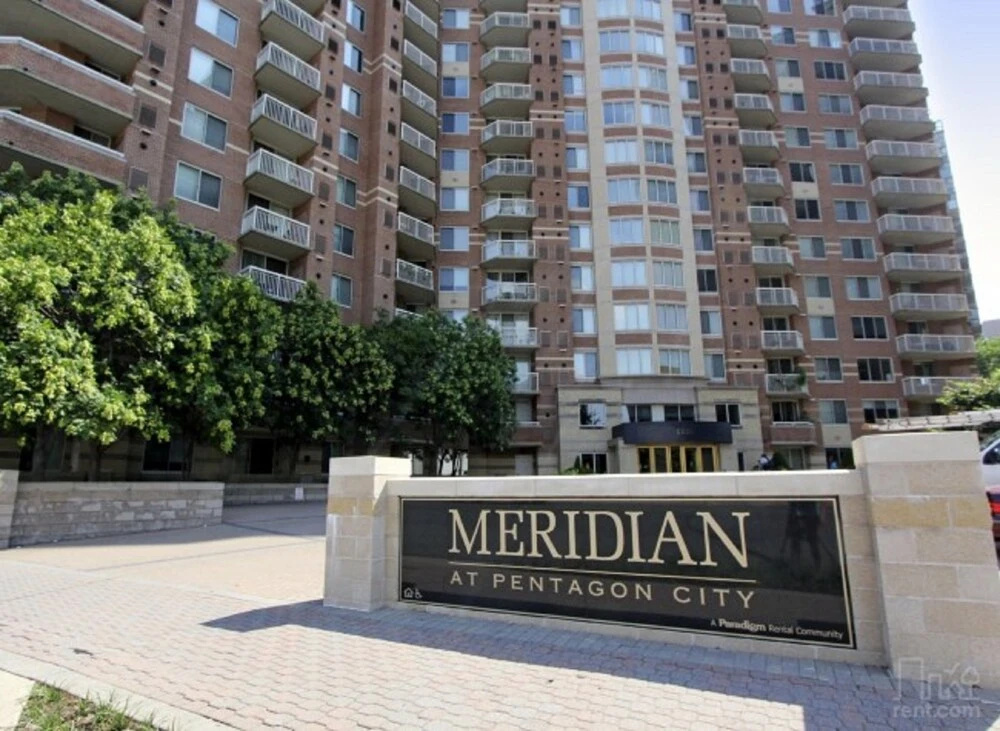 photo 1 of Luxury Apartments at Pentagon City center