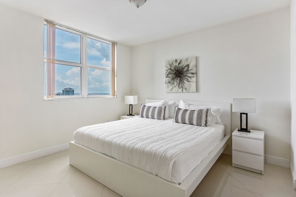 photo 1 of Lyx Suites at One Broadway