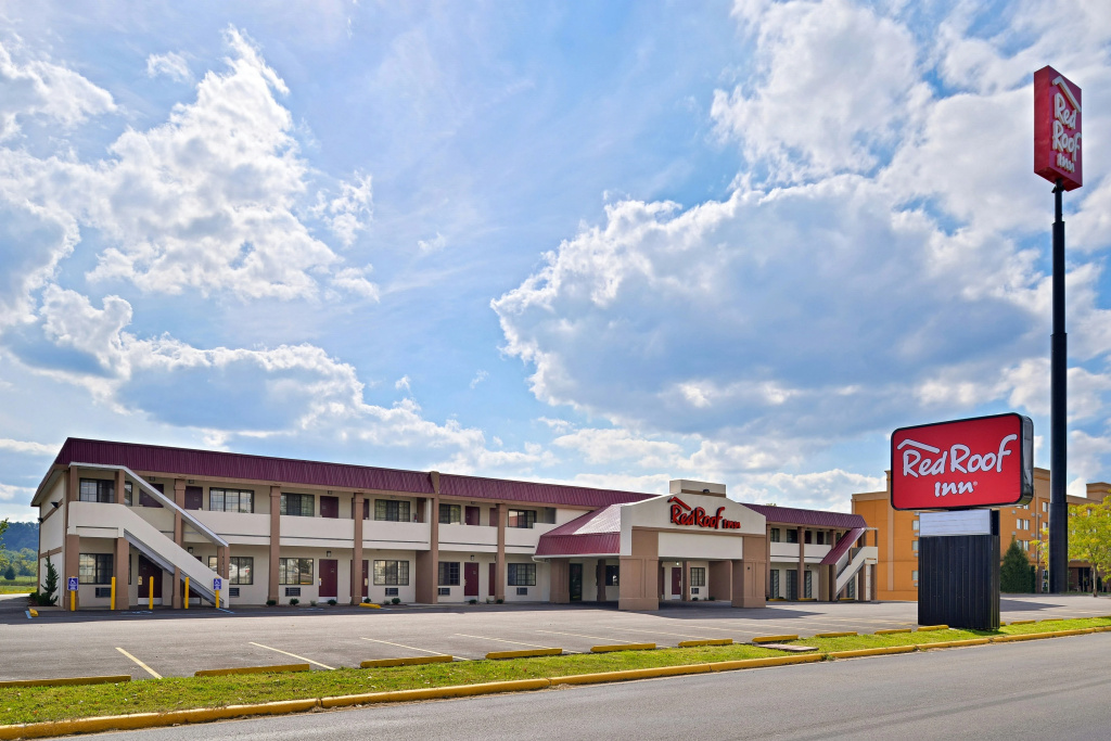 photo 1 of Red Roof Inn Marietta
