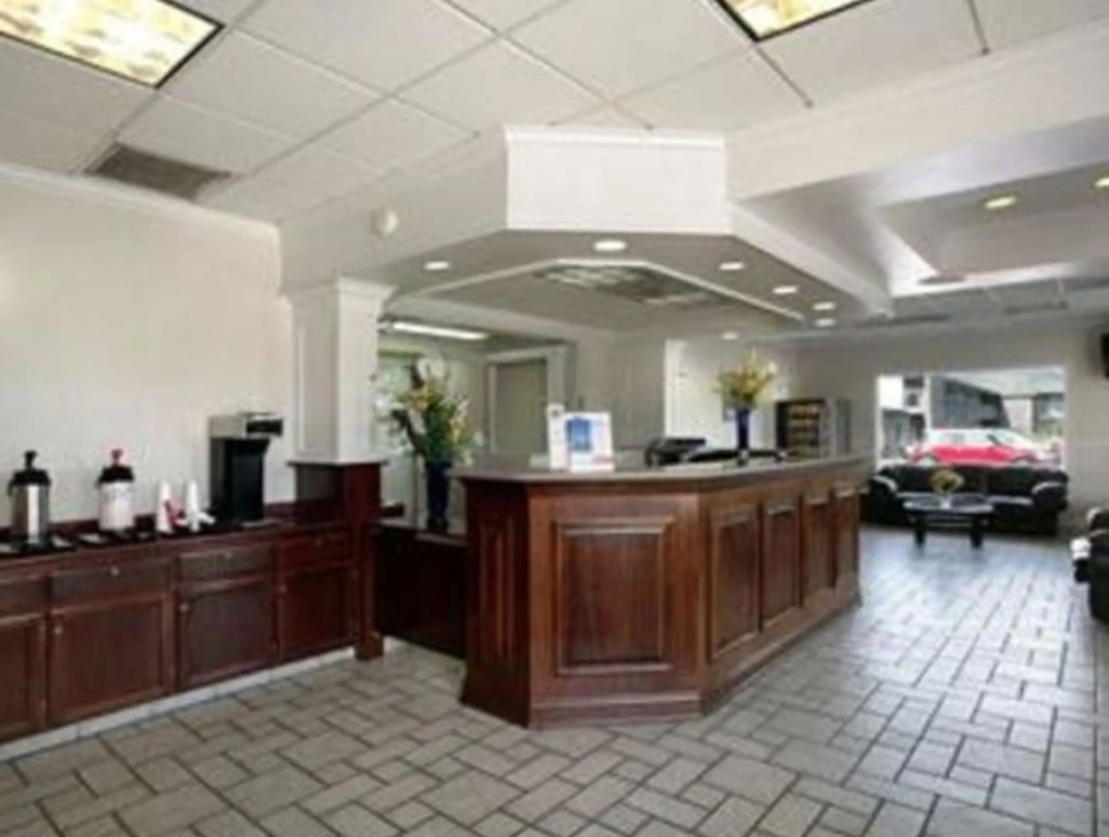 photo 1 of Econo Lodge Inn & Suites Central