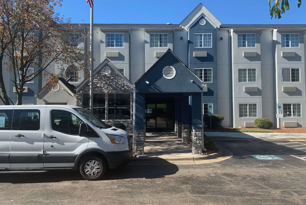 photo 1 of Microtel Inn by Wyndham Charlotte Airport