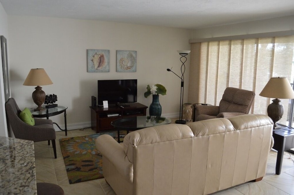 photo 1 of Midnight Cove Ii 724f - Great Rental With Pool View! 2 Bedroom Condo