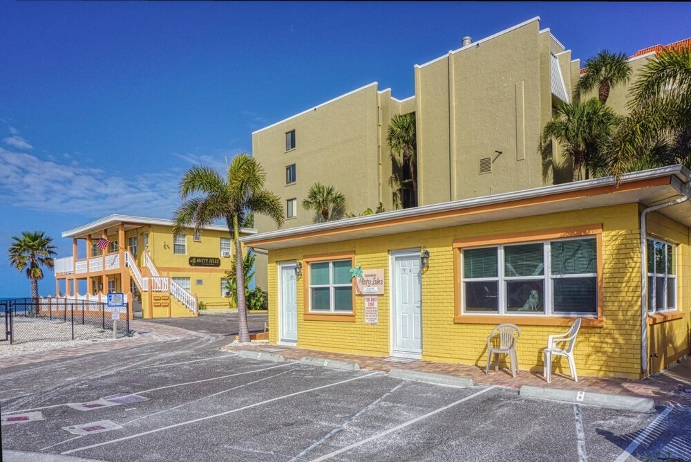 photo 1 of Misty Isles Redington Beachfront Suite 5