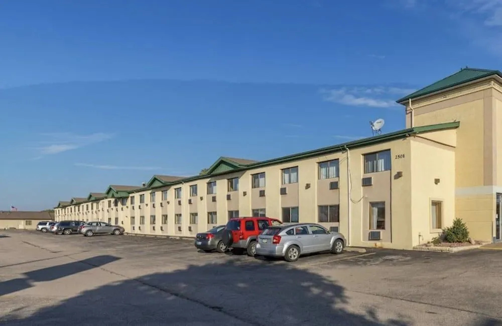 photo 1 of Moline Bell Hotel