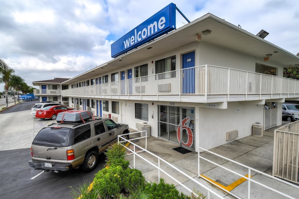 photo 1 of Motel 6 Los Angeles - Whittier
