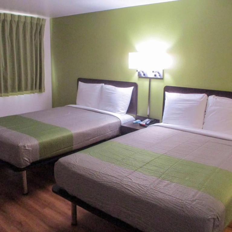 photo 1 of Motel 6-North Olmsted, OH - Cleveland