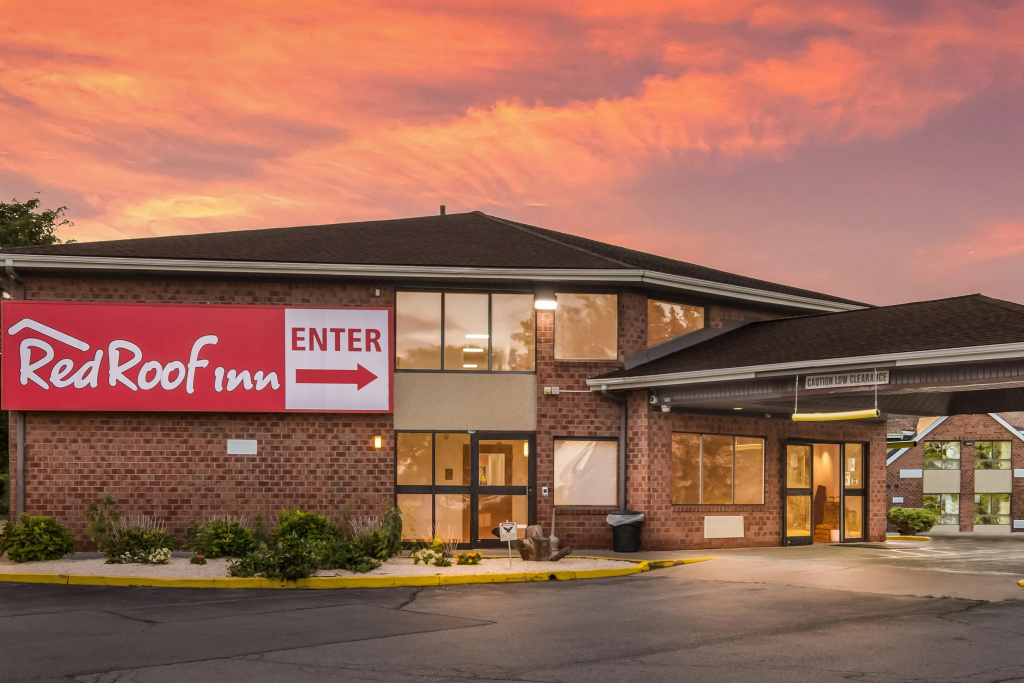 photo 1 of Red Roof Inn Rochester – Airport