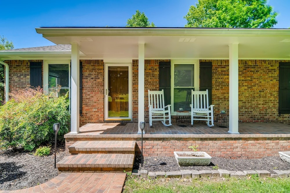 photo 1 of New- Tranquil & Gorgeous Countryside 3br/2bath Home on 1 Acre - 20 Min From Nashville!