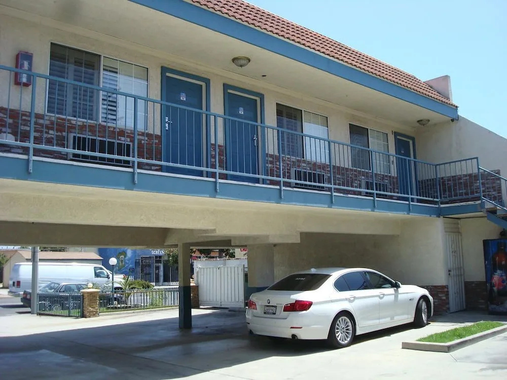 photo 1 of Scottish Inns Long Beach