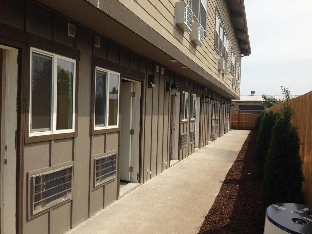 photo 1 of Orca Inn Suites