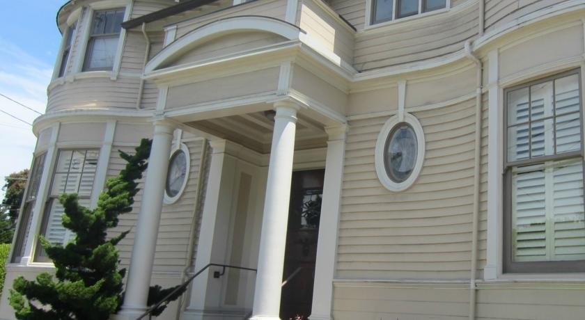 photo 1 of Pacific Studio South Holiday
