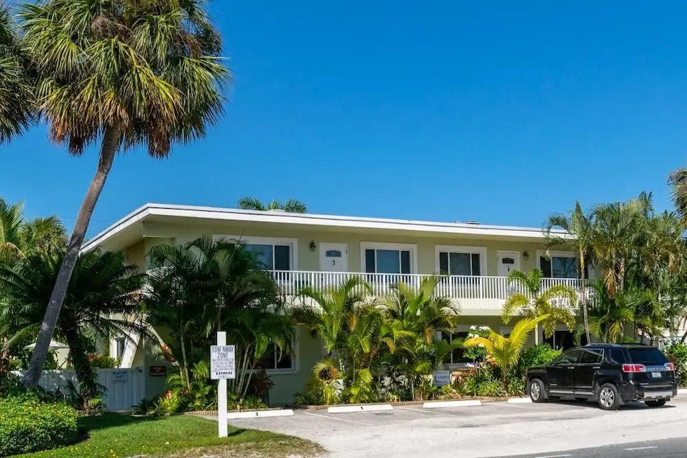 photo 1 of Palm Cay 5