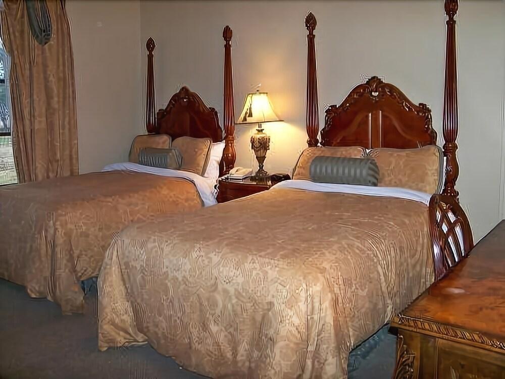 photo 1 of Parc England Boutique Hotel