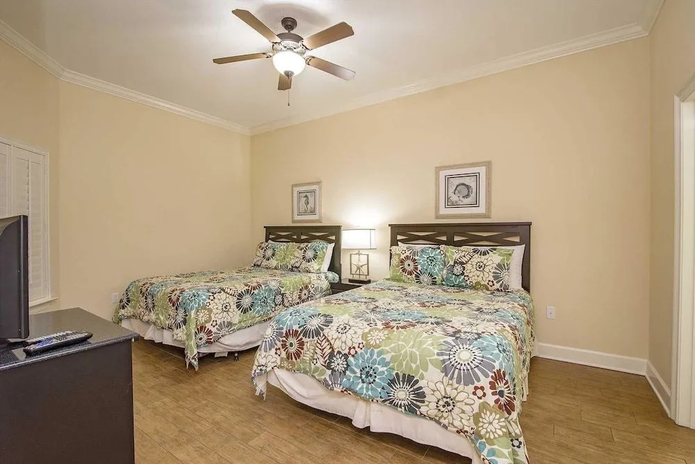 photo 1 of Phoenix West II 1808 3 Bedrooms 4 Bathrooms Condo