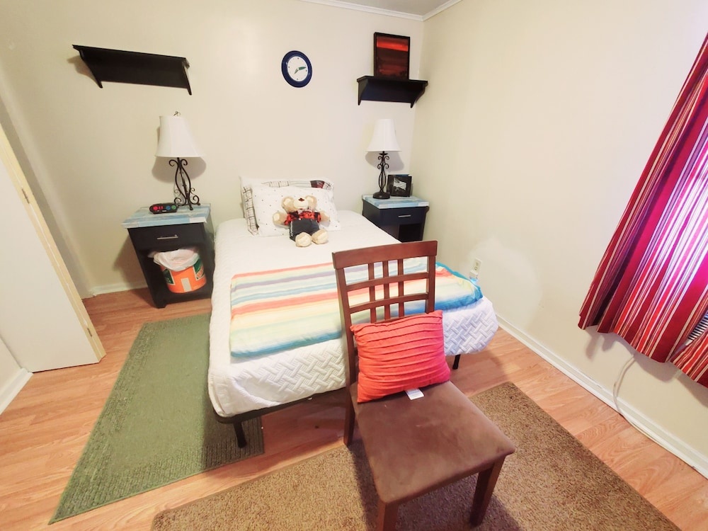 photo 1 of Room-plaid Room 3min From Yale Univ