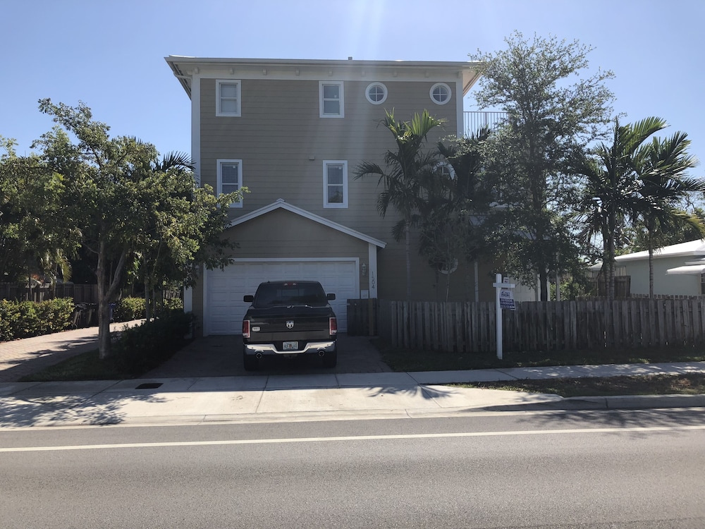 photo 1 of Private Home by Ideal Experience VR