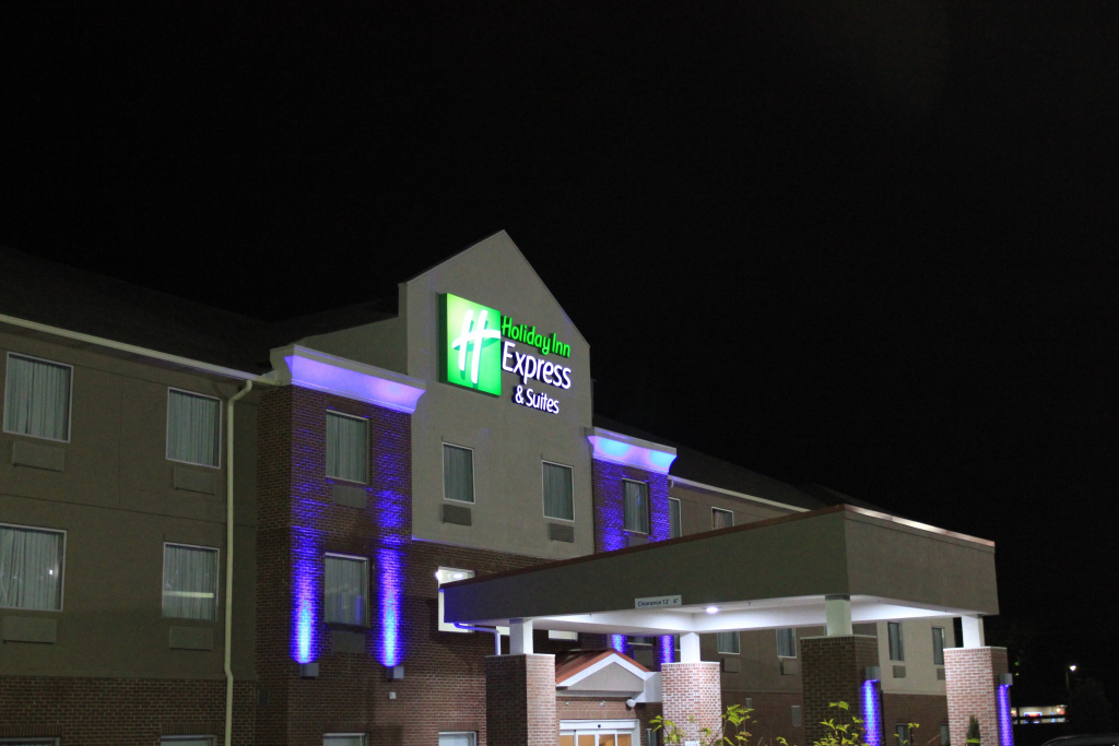 photo 1 of Holiday Inn Express & Suites Sweetwater by IHG