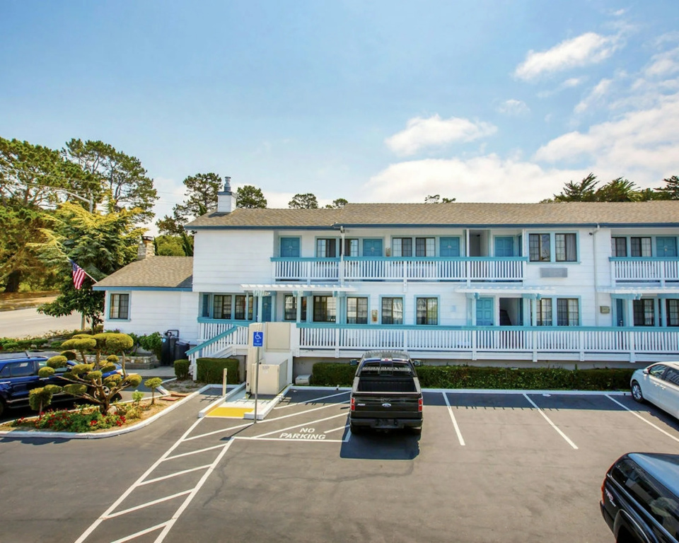 photo 1 of Arbor Inn Monterey