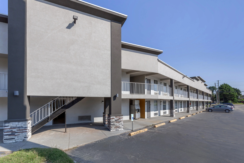 photo 1 of Red Roof Inn Dunn
