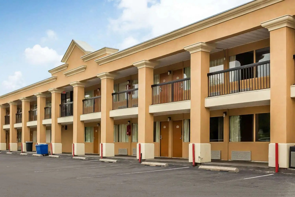 photo 1 of Motel 6 Lester, PA - Philadelphia Airport