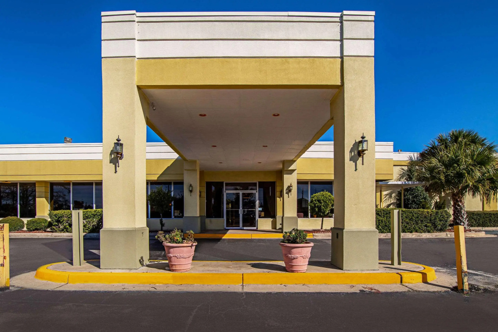 photo 1 of Quality Inn St George I-95