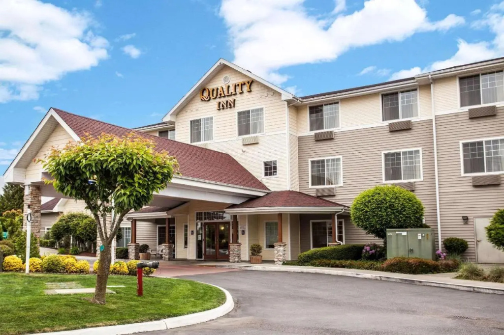 photo 1 of Quality Inn & Suites Federal Way - Seattle