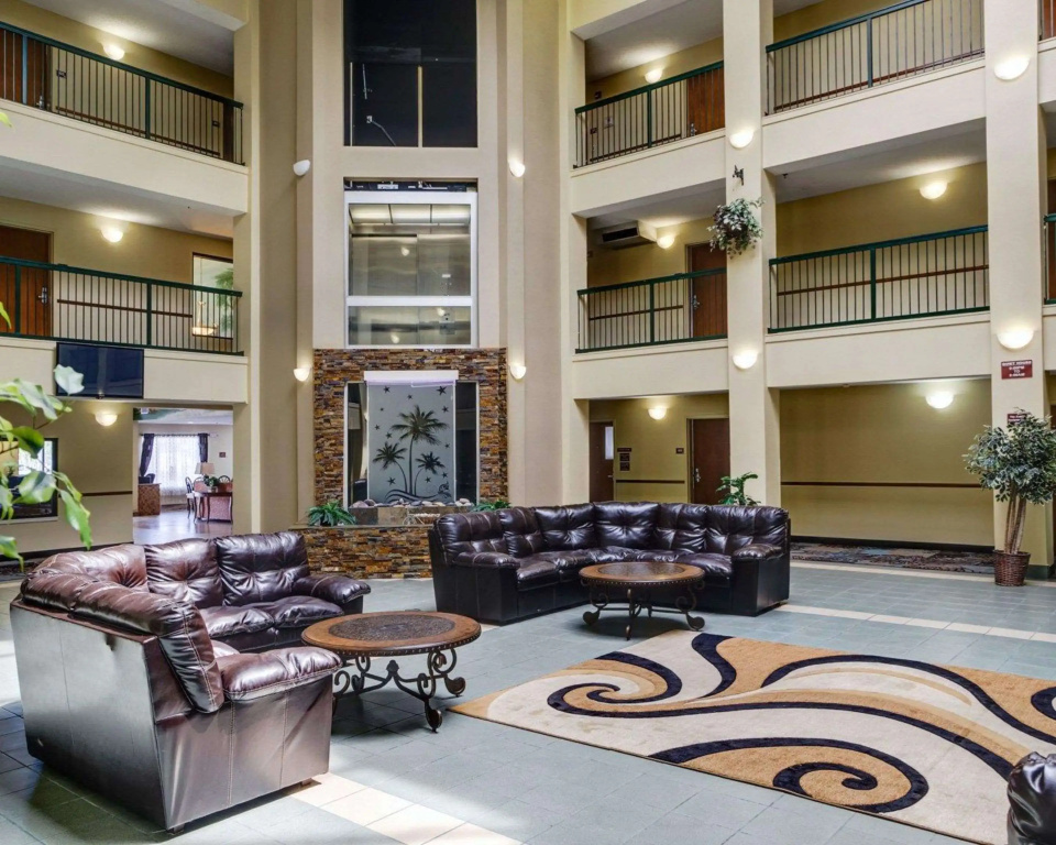 photo 1 of Quality Suites Baton Rouge East - Denham Springs