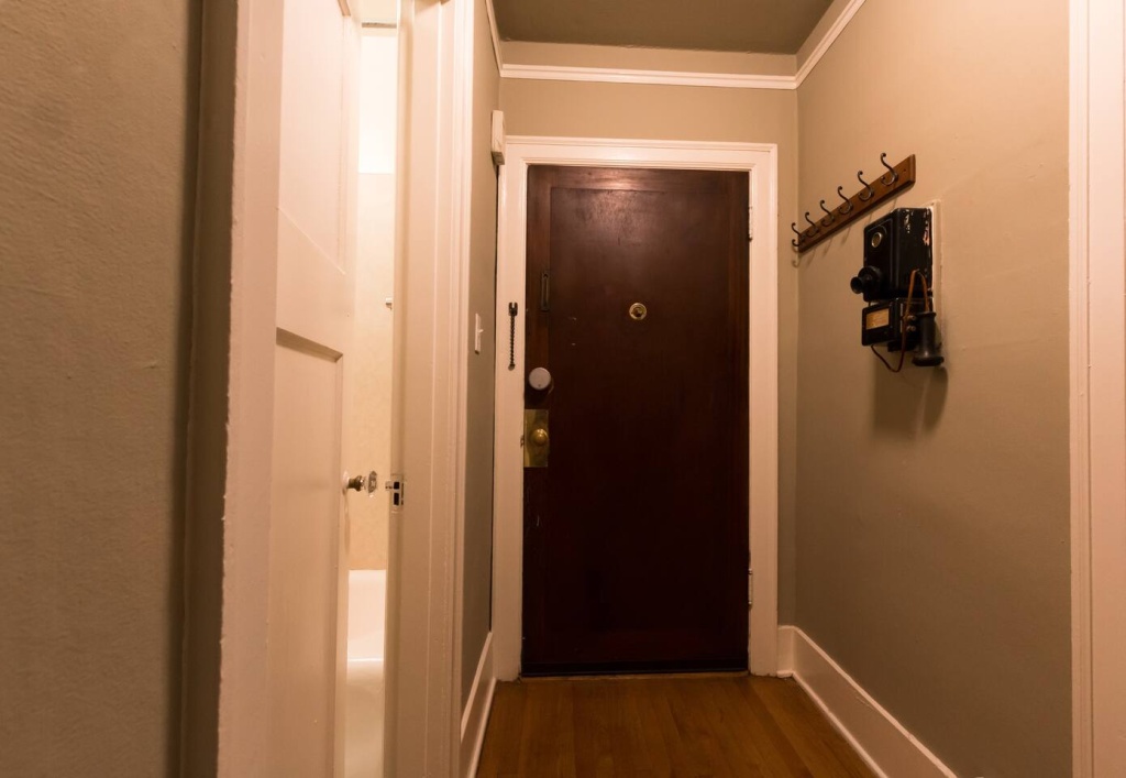 photo 1 of Quirky Downtown Condo, Long Term Stay Discounts!