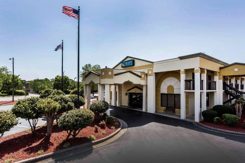 photo 1 of Ramada Limited Mooresville
