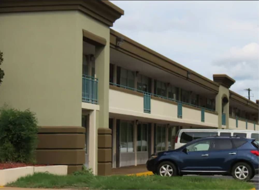 photo 1 of Ramada Montgomery
