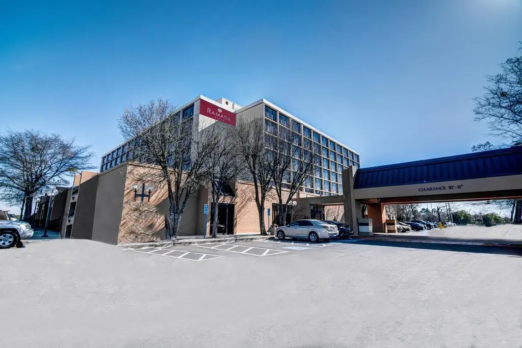 photo 1 of Ramada Plaza Atlanta Airport