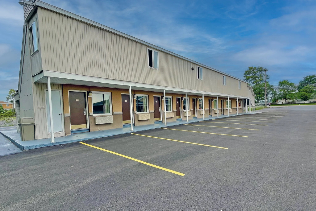photo 1 of Red Carpet Inn Orchard Park - Buffalo, NY