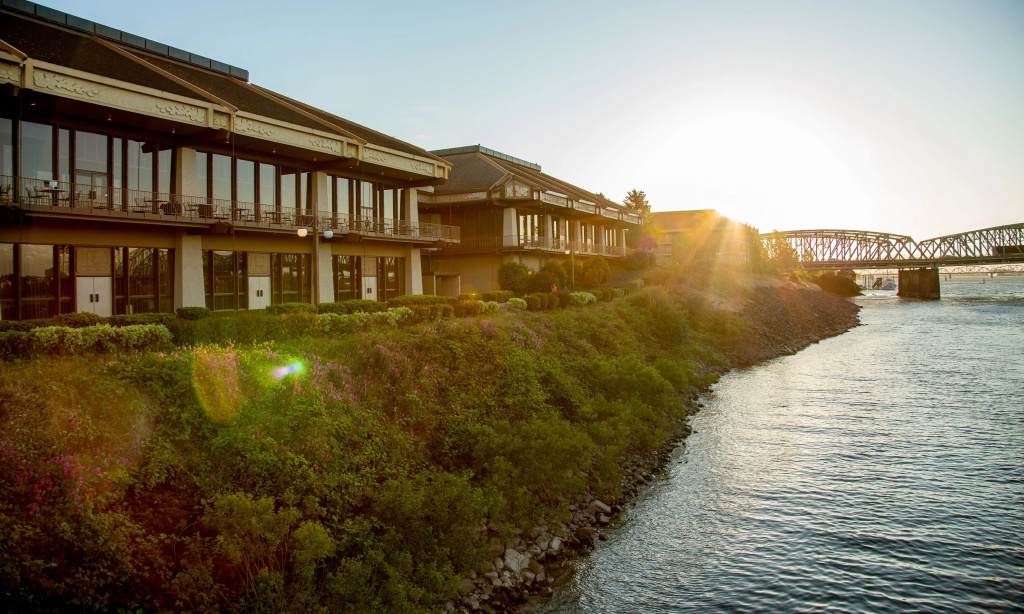 photo 1 of Holiday Inn Portland - Columbia Riverfront by IHG
