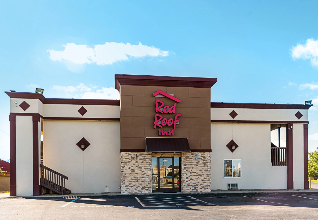 photo 1 of Red Roof Inn Anderson, IN