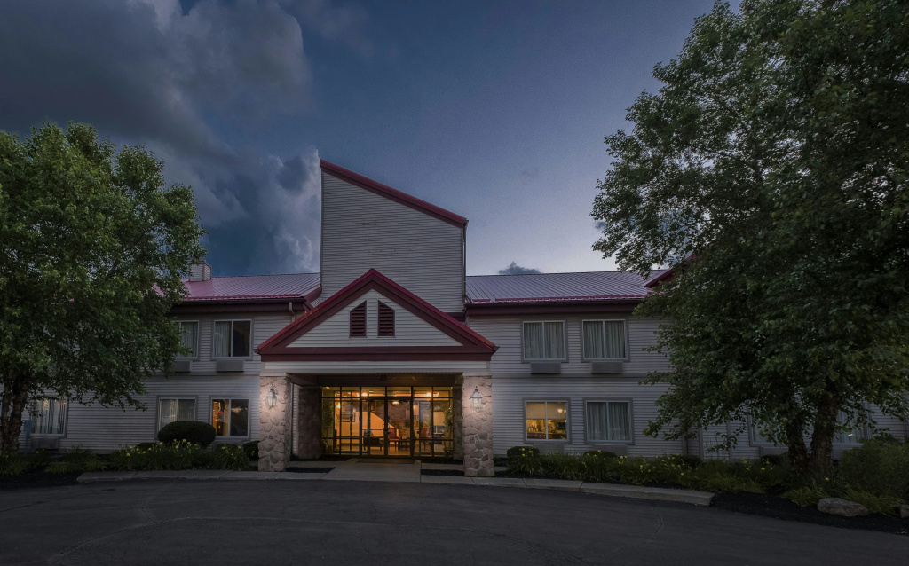 photo 1 of Red Roof Inn Columbus - Hebron
