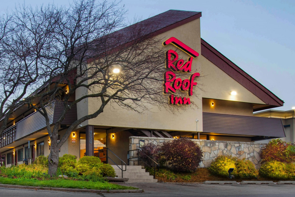 photo 1 of Red Roof Inn Madison, WI