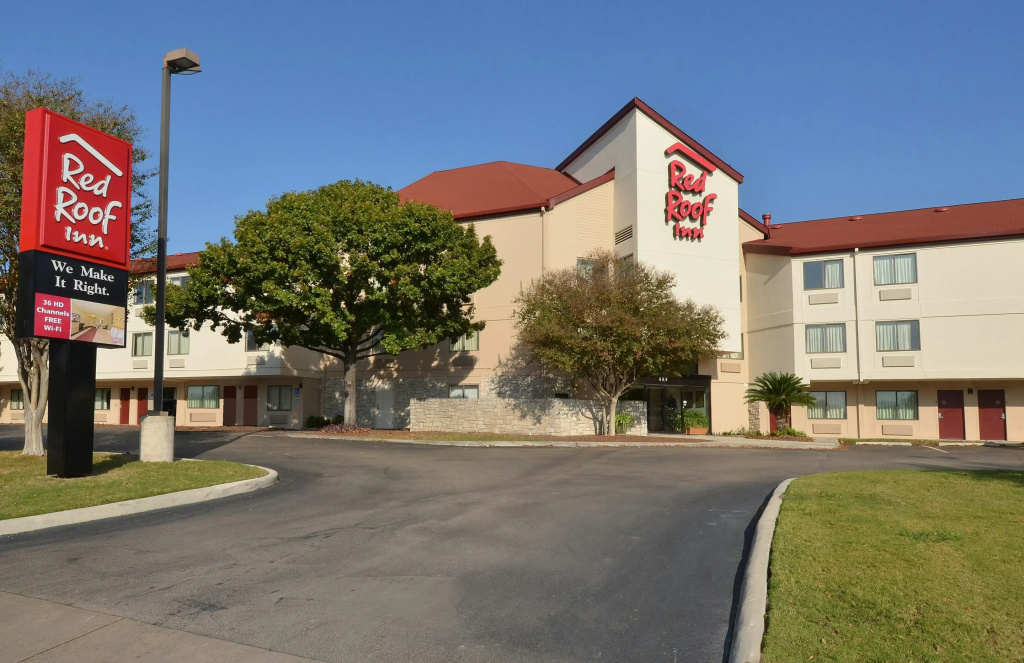 photo 1 of Red Roof Inn San Antonio - Airport