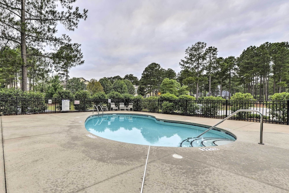 photo 1 of Resort-style Condo on Golf Course w/ Private Pool!