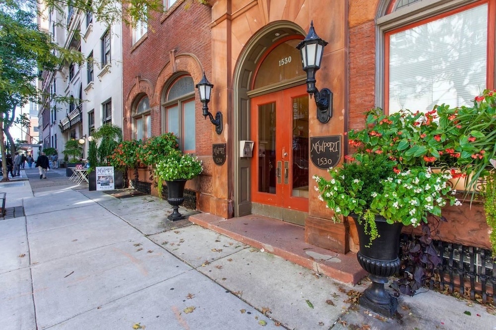 photo 1 of Rittenhouse GEM - Elevator, Gym, Location