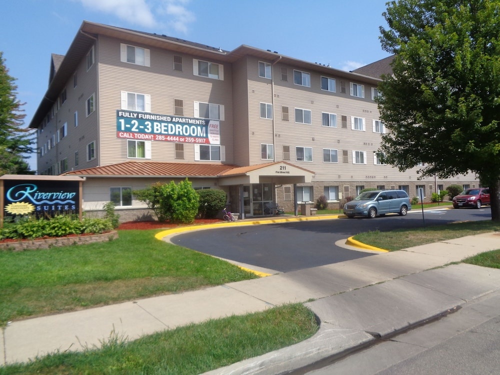 photo 1 of Riverview Suites Apartments on First Street