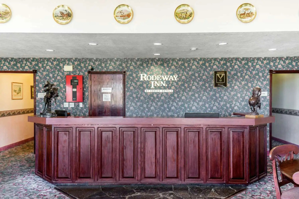 photo 1 of Rodeway Inn Whitehalla