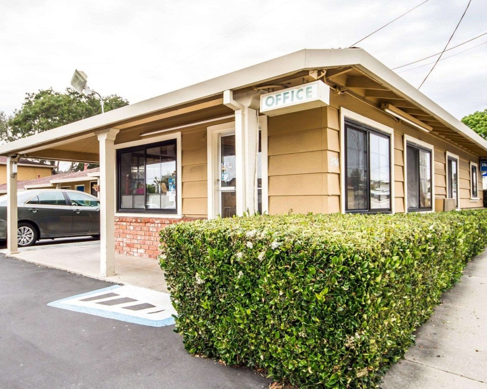 photo 1 of Rodeway Inn Monterey Near Fairgrounds