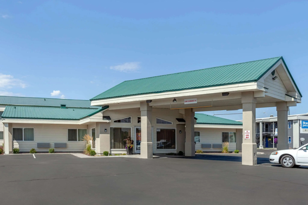 photo 1 of Rodeway Inn & Suites Ontario
