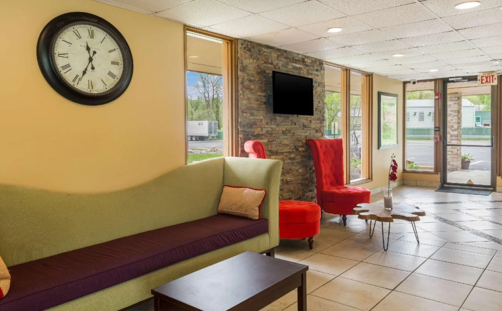 photo 1 of Rodeway Inn & Suites Stroudsburg - Poconos