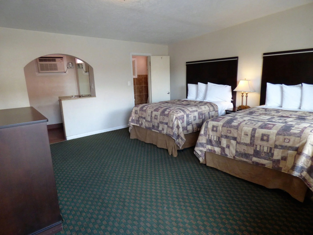 photo 1 of Sands Motel